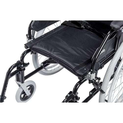 Drive Medical K518FBADDA-SF Lynx Ultra Lightweight Wheelchair, Swing away Footrests, 18" Seat